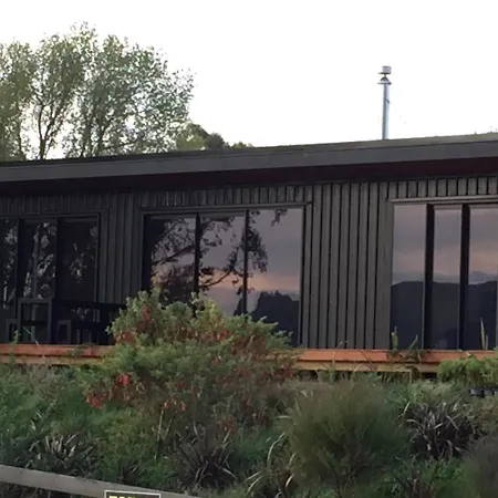 Whakaipo Bay Cabin Retreat Taupo Exterior photo