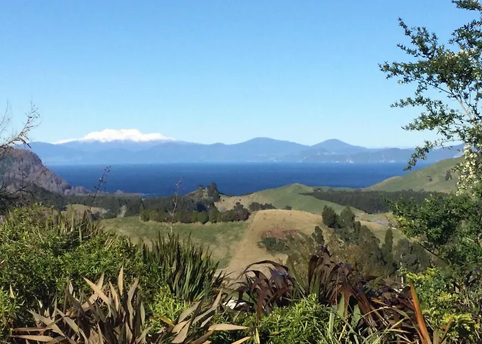 Whakaipo Bay Cabin Retreat Taupo