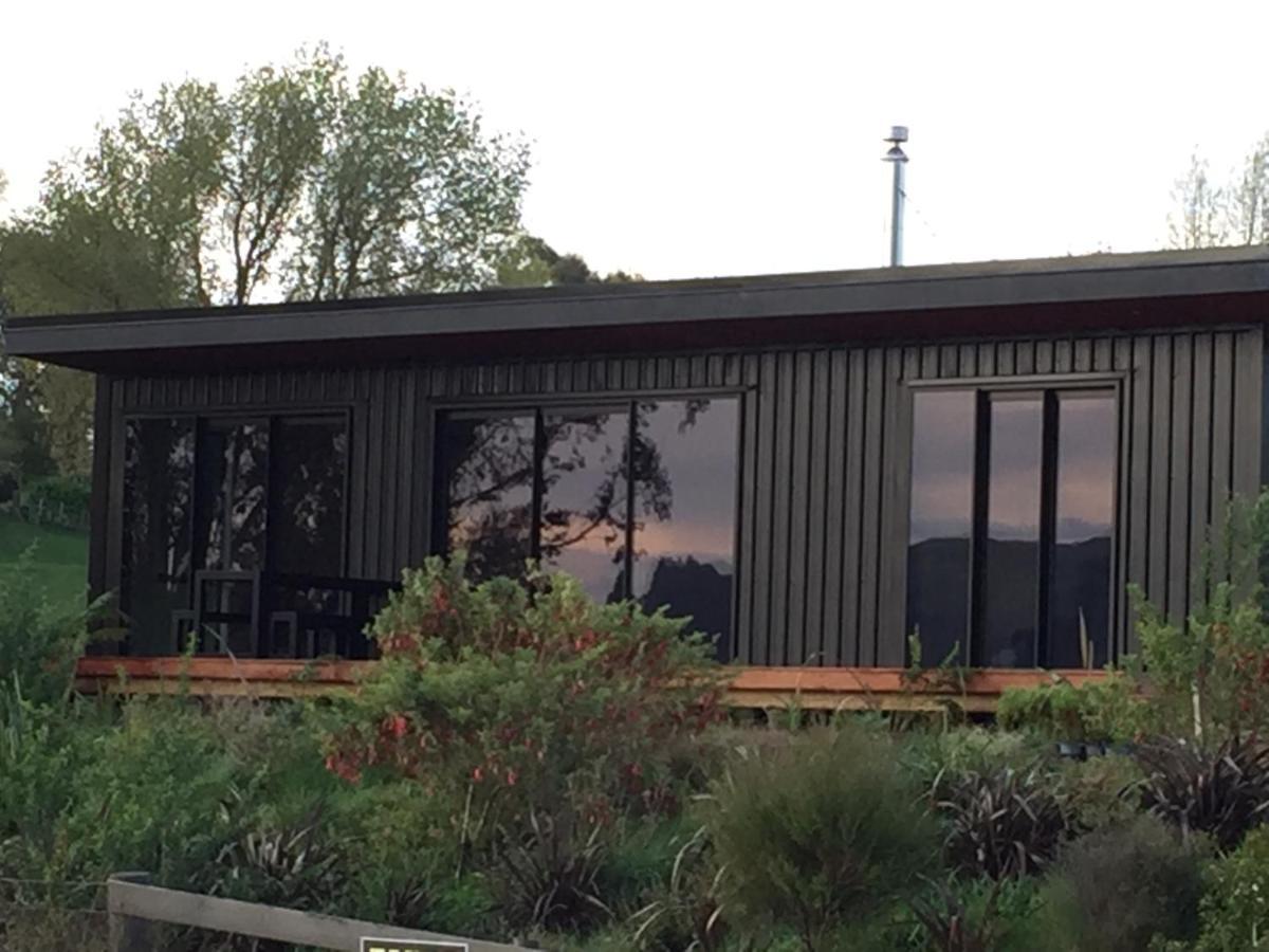Whakaipo Bay Retreat Chalet *